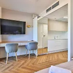 Appartement Pileckiego 59 Z Balkonem Bezplatny Parking By Perfect *