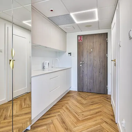Apartment Pileckiego 59 Z Balkonem Bezplatny Parking By Perfect
