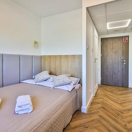 Pileckiego 59 Z Balkonem Bezplatny Parking By Perfect Warschau