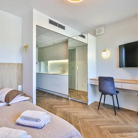 Pileckiego 59 Z Balkonem Bezplatny Parking By Perfect *