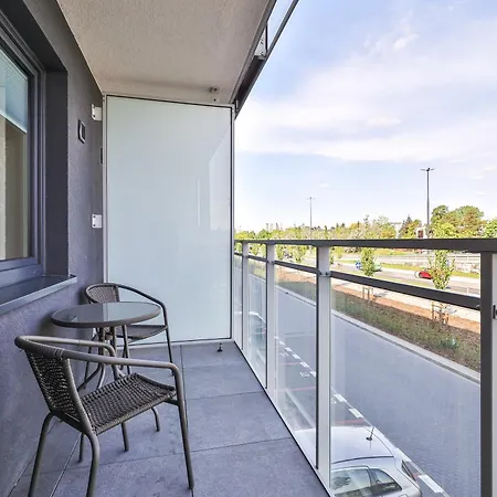 Pileckiego 59 Free Parking By Perfect Warschau