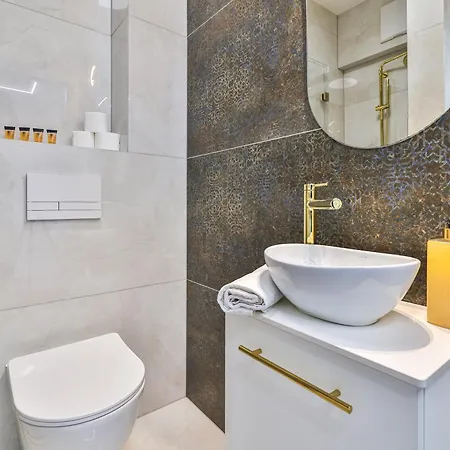 Apartment Pileckiego 59 Garaz By Perfect *