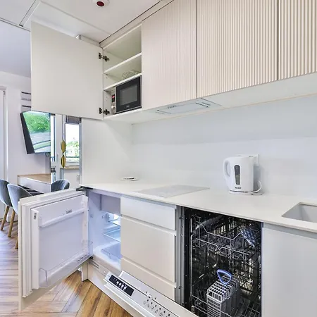 Pileckiego 59 Z Balkonem Bezplatny Parking By Perfect *