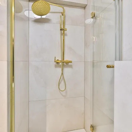 Pileckiego 59 Z Balkonem Bezplatny Parking By Perfect