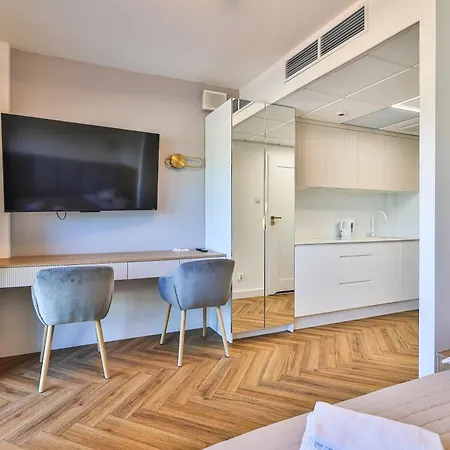 Apartman Pileckiego 59 Z Balkonem Bezplatny Parking By Perfect *