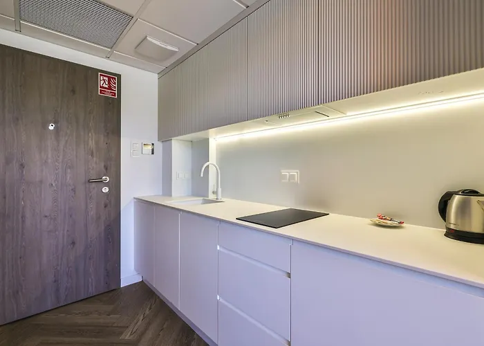 Pileckiego 59 Z Balkonem Bezplatny Parking By Perfect شقة *