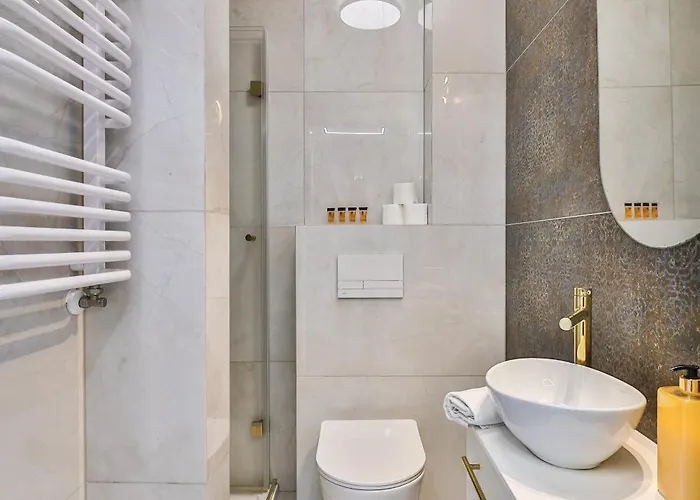 Pileckiego 59 Z Balkonem Bezplatny Parking By Perfect * وارسو