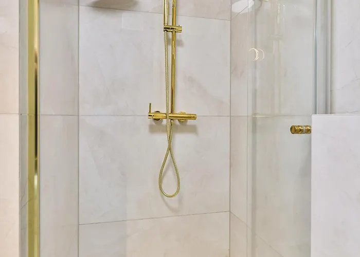 Pileckiego 59 Z Balkonem Bezplatny Parking By Perfect