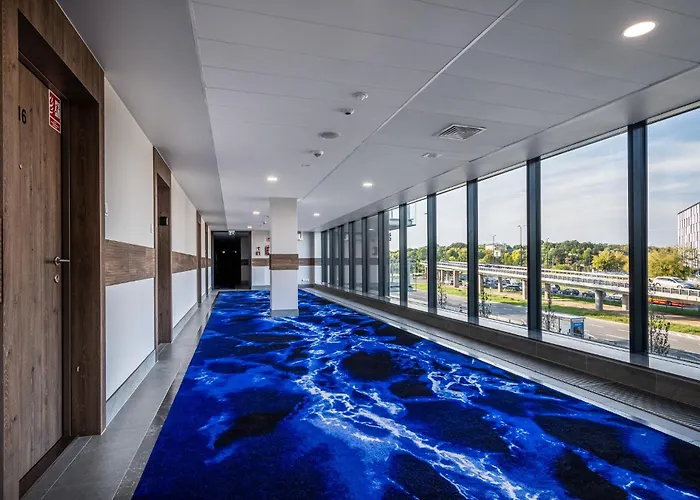 Pileckiego 59 Z Balkonem Bezplatny Parking By Perfect